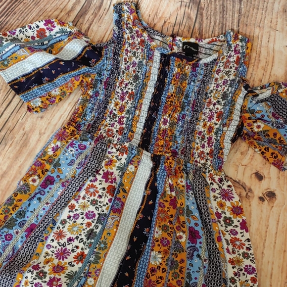 art class Other - Girls' 10/12 large cold shoulder boho dress